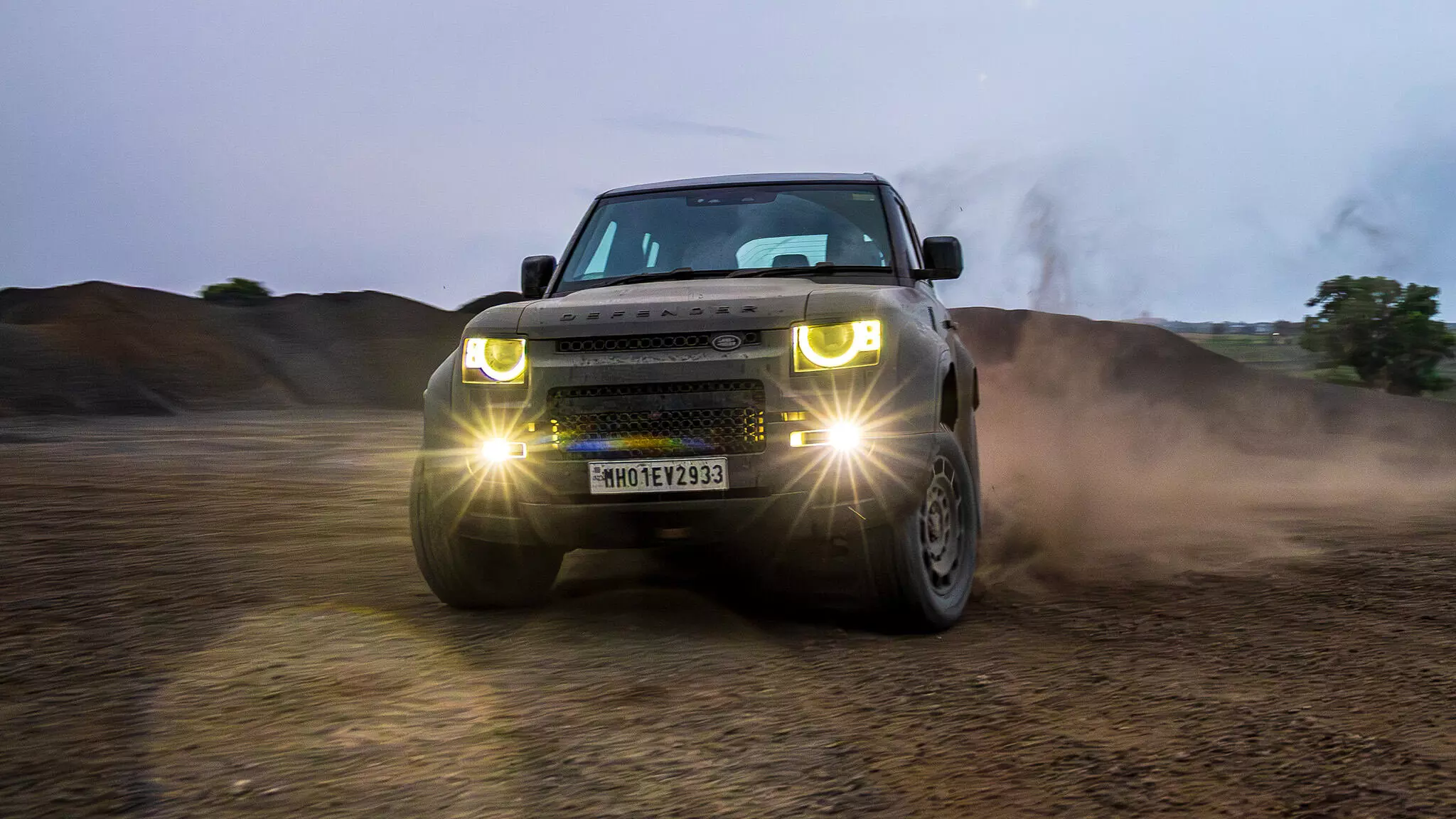 The Octa is the brawnier version of the Defender, and commands an immense road presence over the standard model — Shot by Rohit G Mane for evo India The Octa is the brawnier version of the Defender, and commands an immense road presence over the standard model — Shot by Rohit G Mane for evo India