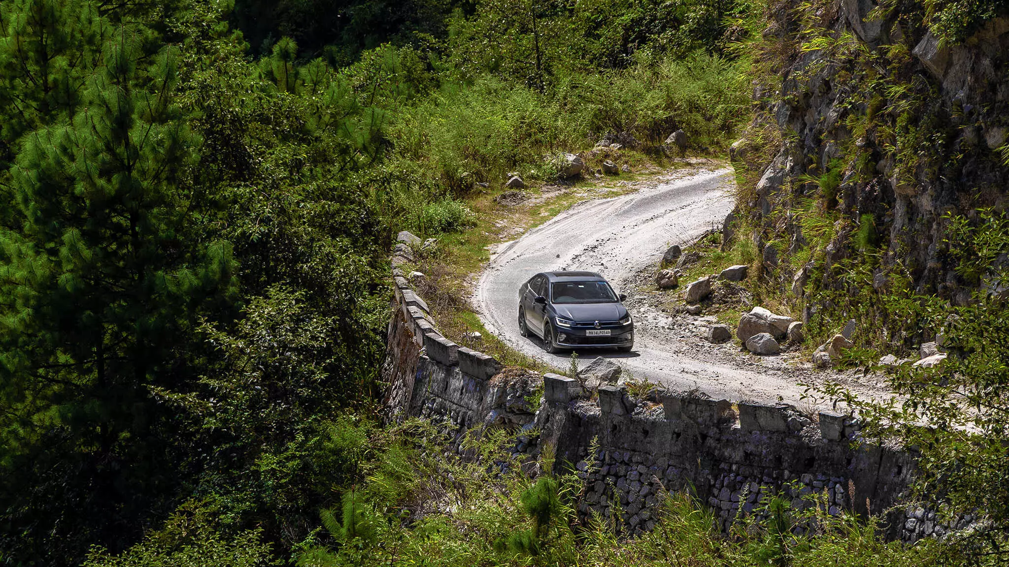 The Virtus is a handsome looking sedan, particularly in this matte black paint job — Shot by Avdhoot A Kolhe & Shubham Hadke for evo India
