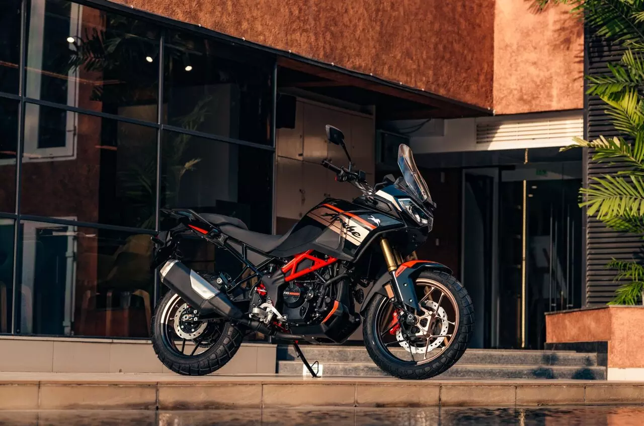TVS celebrated 20 years of its Apache brand at TVS MotoSoul by introducing an anniversary edition model of the Apache RTX 
