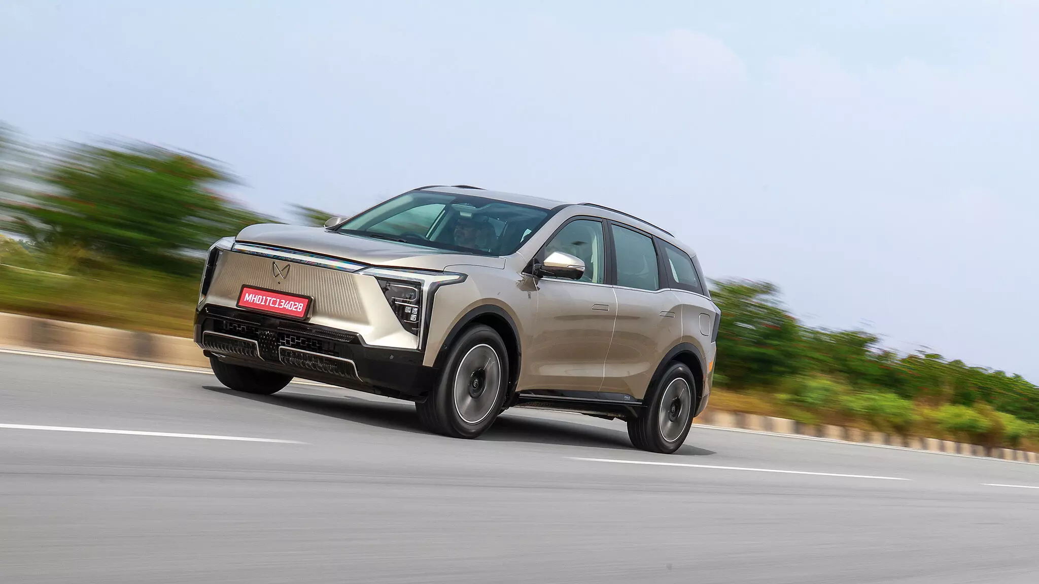 2026 Mahindra XEV 9S first drive review: The electric XUV700! 2026 Mahindra XEV 9S first drive review: The electric XUV700!