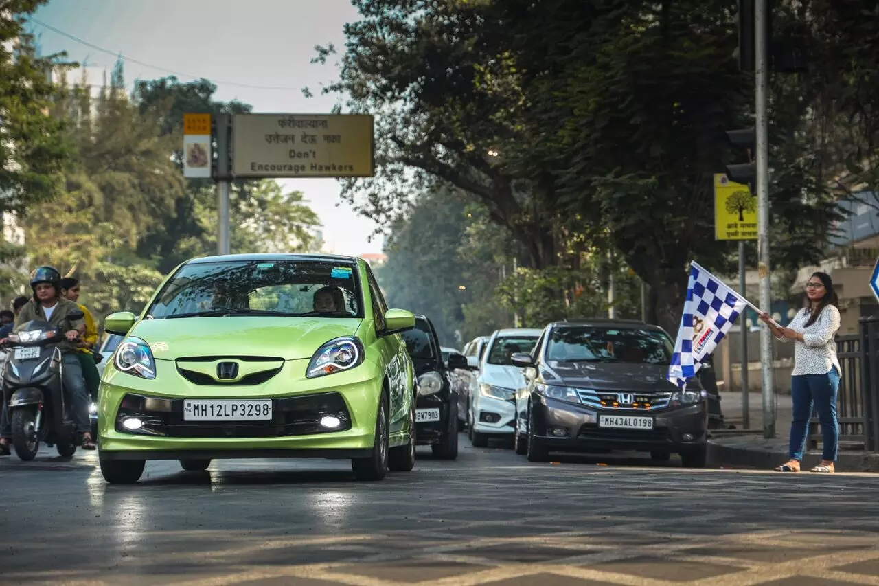 After being flagged off, our convoy proceeded towards South Mumbai via the Coastal Road After being flagged off, our convoy proceeded towards South Mumbai via the Coastal Road