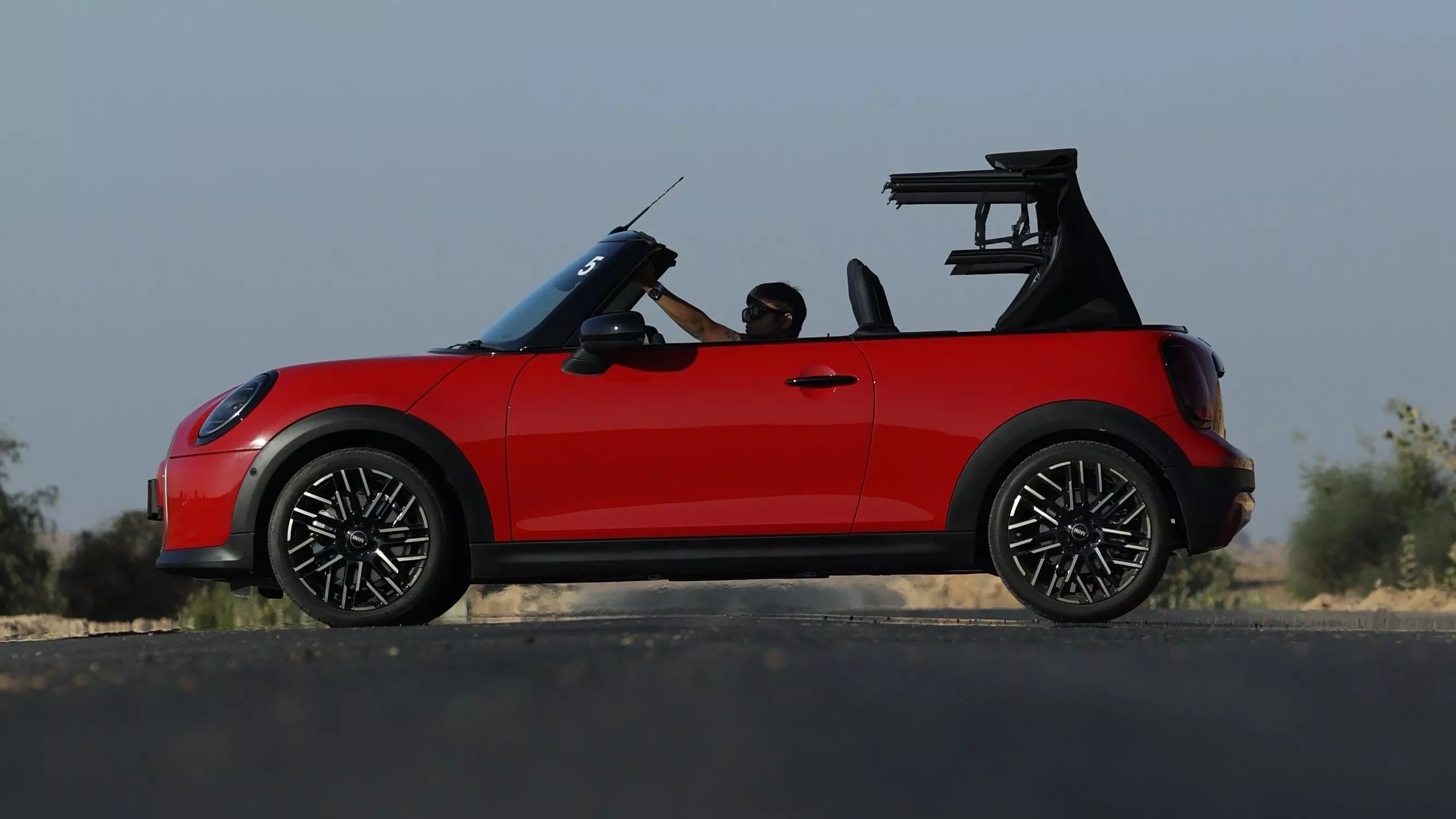 The soft-top takes 18 seconds to fold itself at a max operating speed of 30kmph — Shot by Avdhoot A Kolhe for evo India The soft-top takes 18 seconds to fold itself at a max operating speed of 30kmph — Shot by Avdhoot A Kolhe for evo India