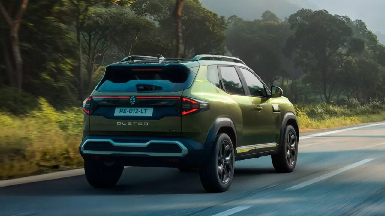 The 2026 Duster gets three powertrain options two turbo-petrol variants and a strong-hybrid variant 
