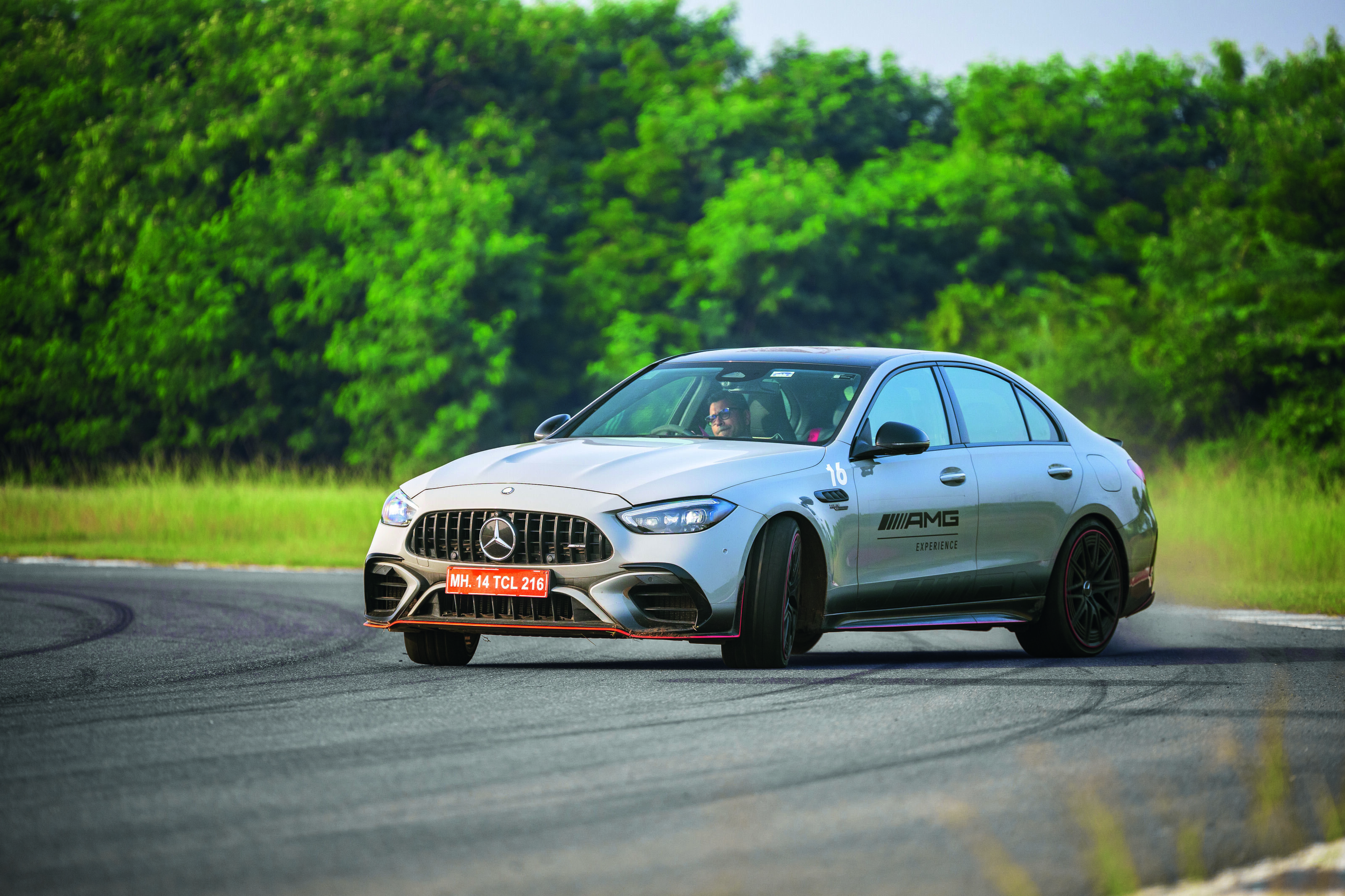 Mercedes-AMG C63 S E Performance
