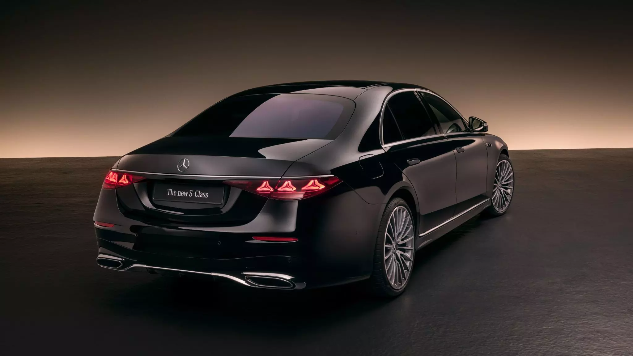 Rear wheel steering will be standard along with Airmatic air-suspension, but the e-Active body control and intelligent damping will be optional extras