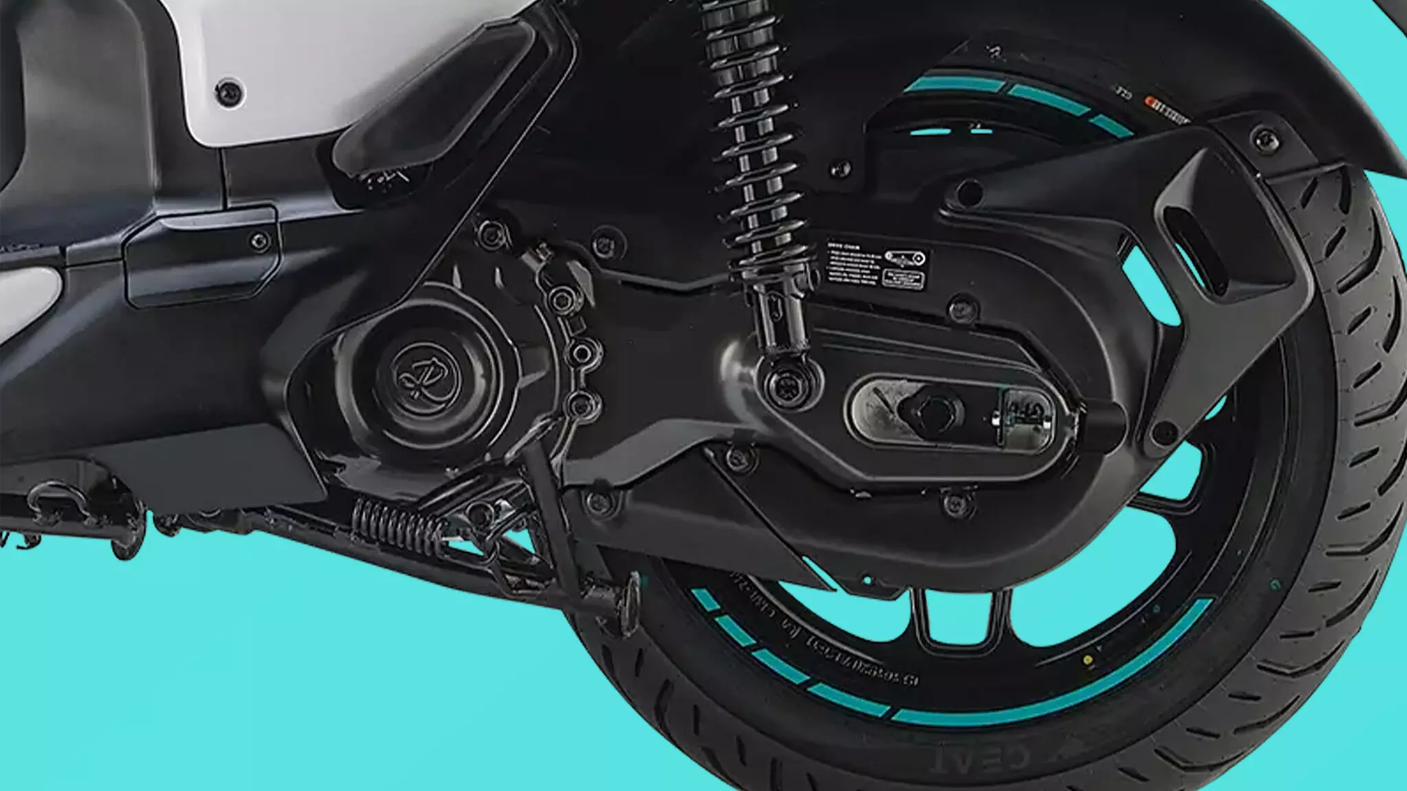 Yamaha EC-06s IPMS motor churns out 8.98bhp (6.7kW) and 26Nm, and tops-off at 79kmph Yamaha EC-06s IPMS motor churns out 8.98bhp (6.7kW) and 26Nm, and tops-off at 79kmph