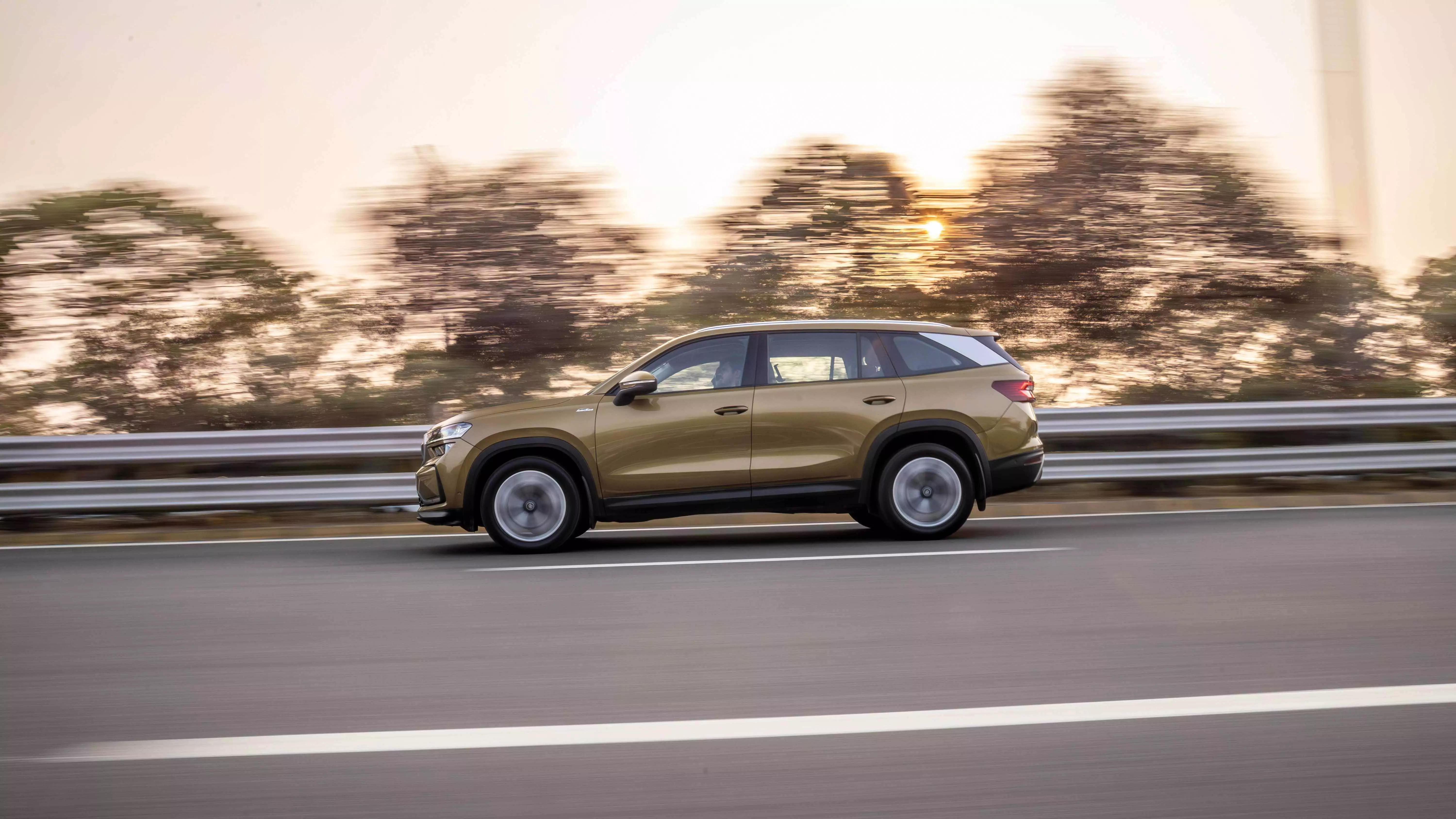 The Skoda Kodiaq L&K on the NH44 covering the distance from Delhi to Agra on Day 1