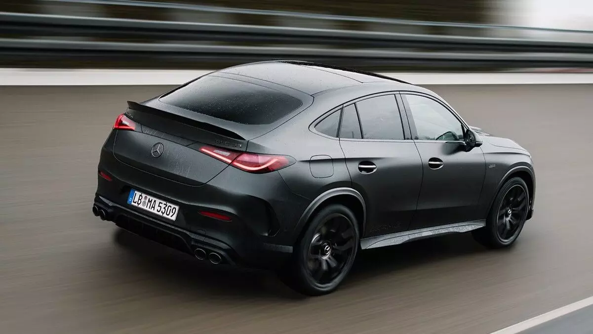 The new 3-litre, 6-cylinder AMG engine makes 437bhp and 601Nm and 640Nm with overboost for a short burst