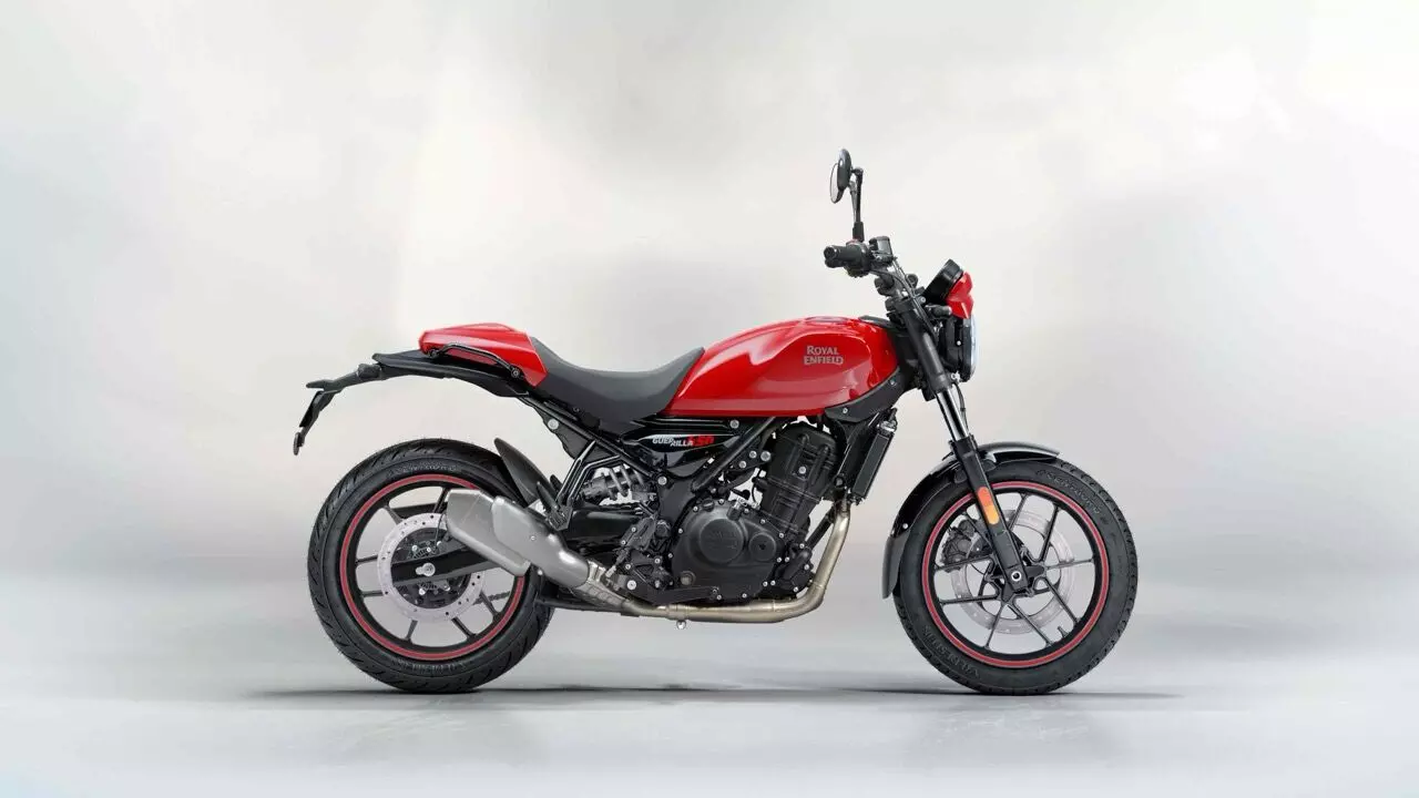 Royal Enfield Guerrilla 450 APEX has been updated a sportier ergonomics and new road-focused tyres Royal Enfield Guerrilla 450 APEX has been updated a sportier ergonomics and new road-focused tyres