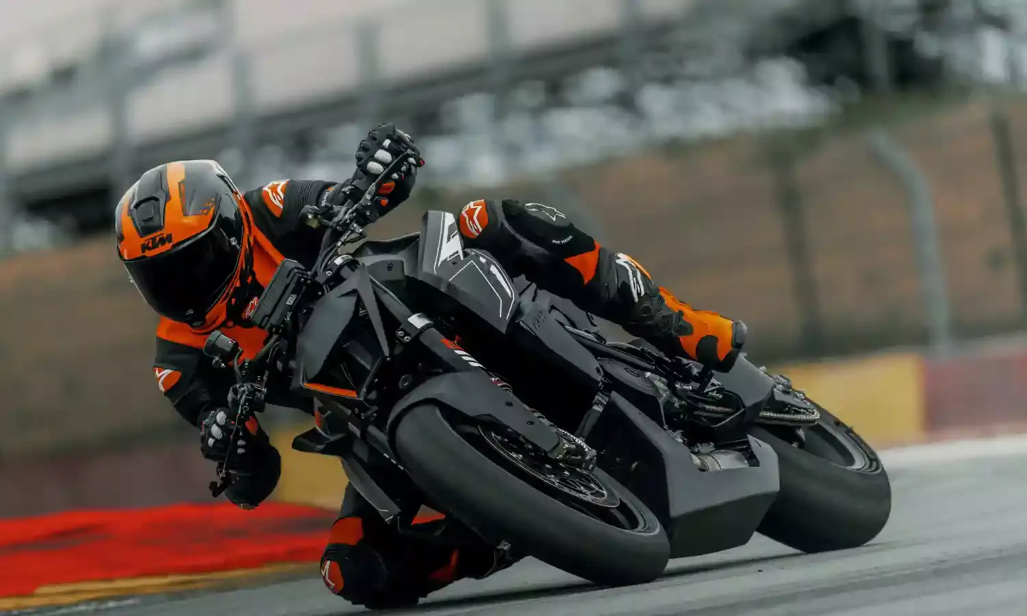 2026 KTM 1390 Super Duke RR Track: KTM’s wildest naked bike for the racetrack