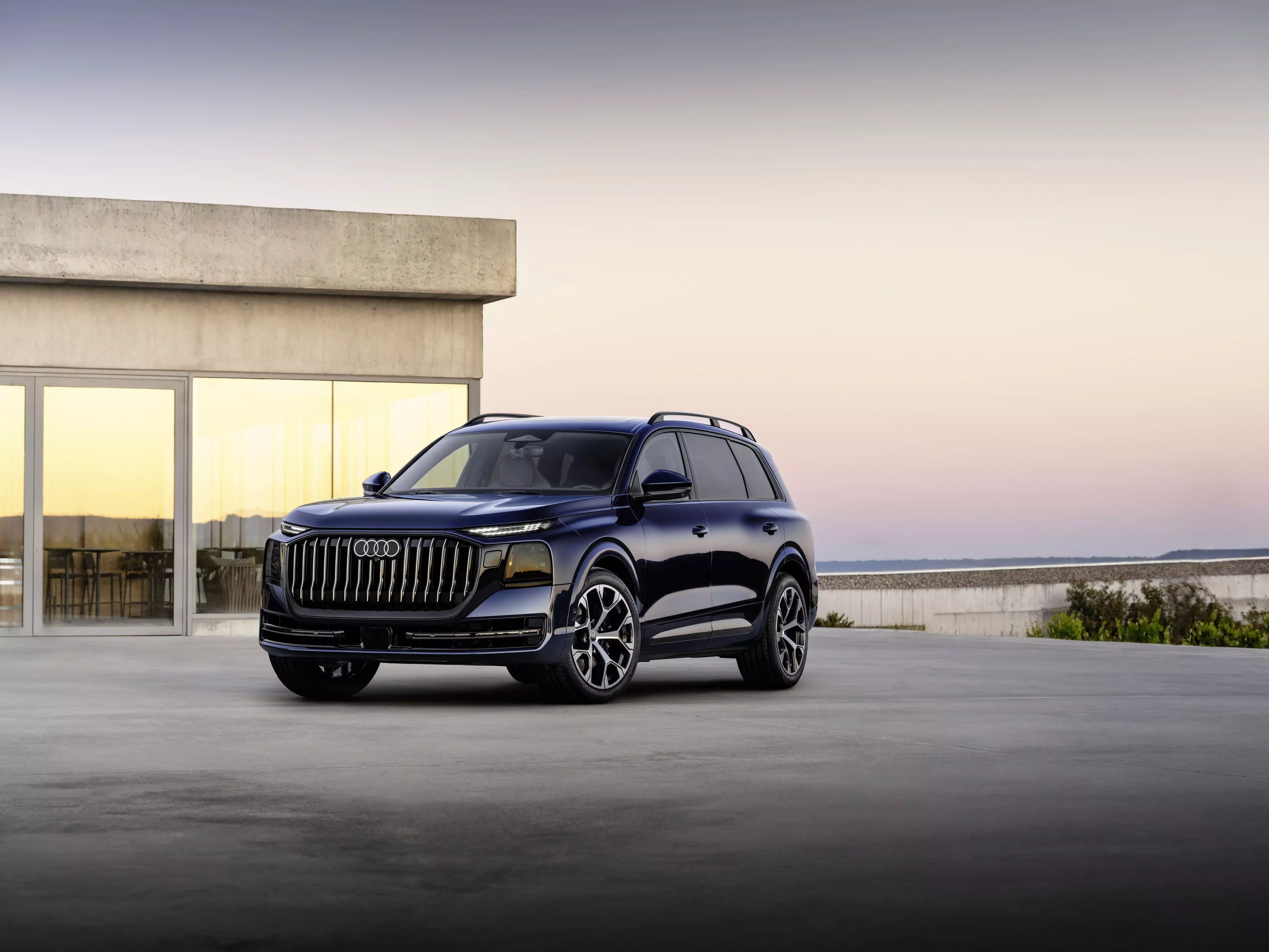 The Audi Q9 is a huge family hauler to rival BMW’s X7… but there’s a catch The Audi Q9 is a huge family hauler to rival BMW’s X7… but there’s a catch