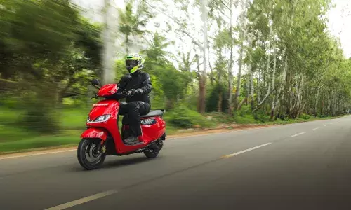 Simple Wave first ride review: A convincing family scooter with one big flaw