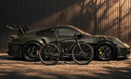 Porsche 911 GT3 RS inspires a matching seven-kilogram custom bicycle