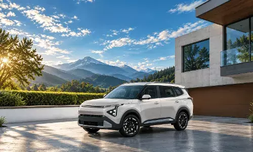 Kia Carens CNG, Carens Clavis CNG and Carnival Limousine Hybrid pre-bookings open in India