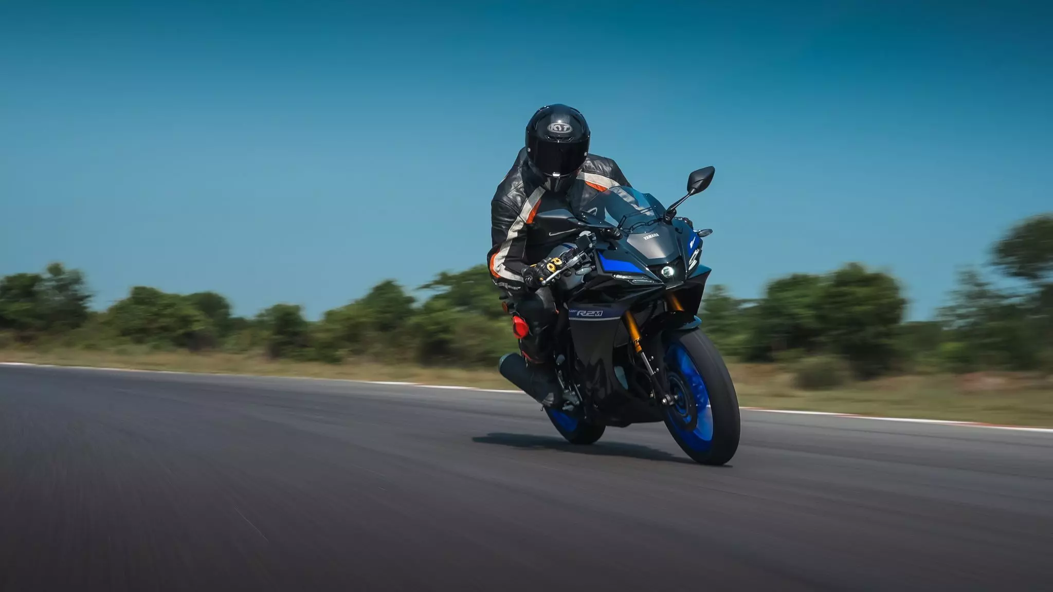 Yamaha R2 first ride review: No VVA, no DeltaBox, no problem? Yamaha R2 first ride review: No VVA, no DeltaBox, no problem?