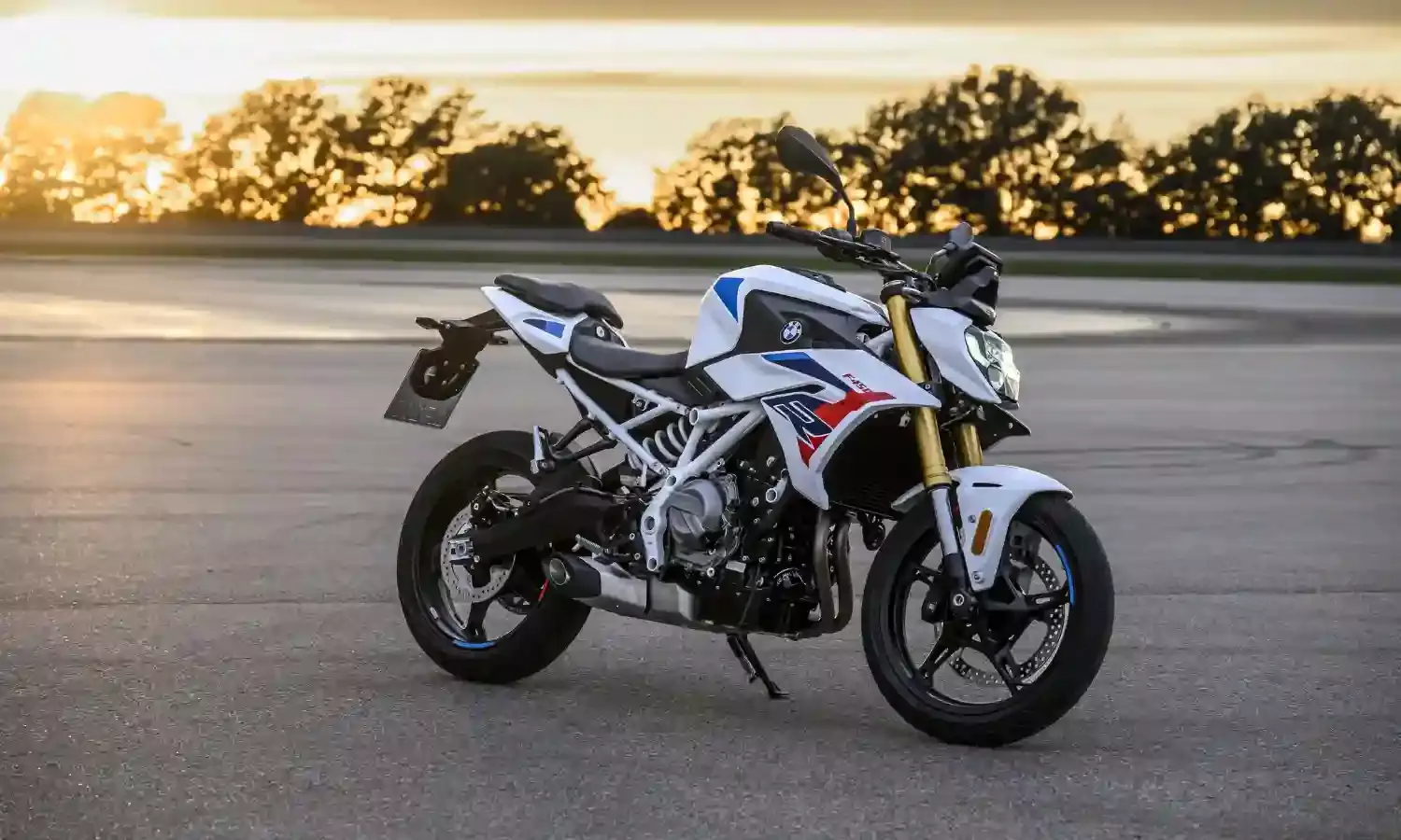 BMW F 450 R naked sports bike unveiled