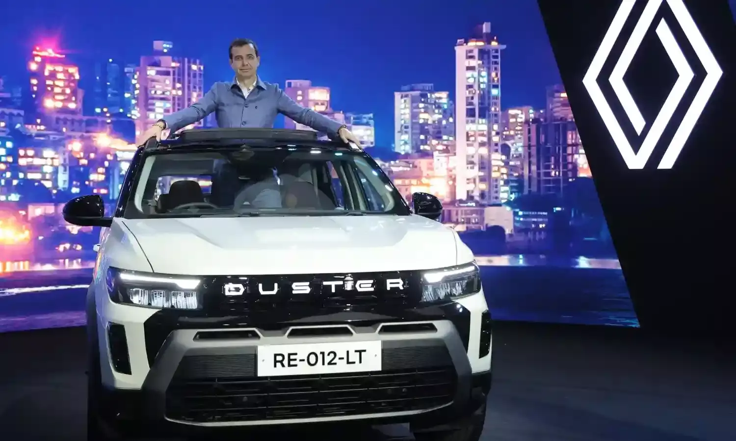 Renault Duster Strong Hybrid E-Tech 160 launched in India, priced from ₹16.99 lakh