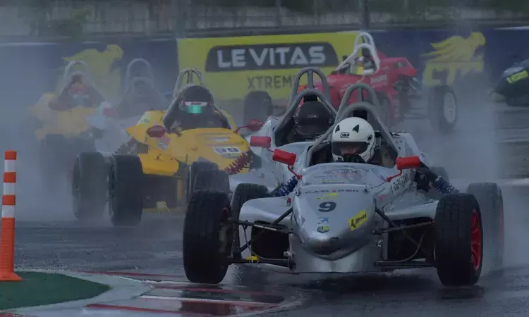 JK Tyre National Racing Championship 2026 kicks off with a day of close battles at Kari Motor Speedway