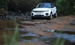 Land Rover Above and Beyond Tour: Aamby Valley Land Rover Above and Beyond Tour: Aamby Valley