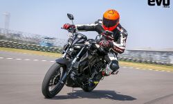 Test Ride Review: Yamaha MT-15: A true MT or just an R15 sans fairing? Test Ride Review: Yamaha MT-15: A true MT or just an R15 sans fairing?