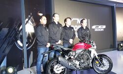 Honda launches the CB300R in India at Rs 2.41 lakh Honda launches the CB300R in India at Rs 2.41 lakh