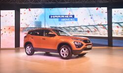 Tata Harrier launched at Rs 12.69 lakh – Creta and Compass watch out! Tata Harrier launched at Rs 12.69 lakh – Creta and Compass watch out!