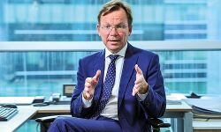 In conversation with Steffen Knapp In conversation with Steffen Knapp