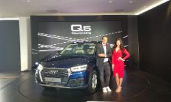 Audi launches petrol variant of the second gen Q5 at Rs. 55.27 lakh (ex-showroom) Audi launches petrol variant of the second gen Q5 at Rs. 55.27 lakh (ex-showroom)