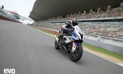 BMW S 1000 RR first ride review