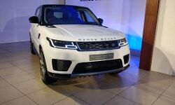 Land Rover launches 2018 Range Rover and Range Rover Sport in India