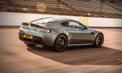 Aston Martin Vantage AMR teased with manual gearbox