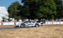 Volkswagen I.D. R Pikes Peak sets a new record at the Goodwood FoS Volkswagen I.D. R Pikes Peak sets a new record at the Goodwood FoS
