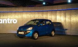 All new Hyundai Santro launched at Rs 3.89 lakh All new Hyundai Santro launched at Rs 3.89 lakh