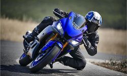 Yamaha unveils 2019 YZF-R3