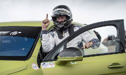 Bentley Bentayga shatters the SUV record at Pikes Peak Hill Climb