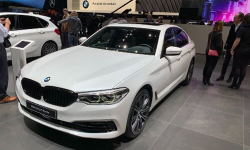 BMW headlines its Geneva line-up with plug-in hybrids BMW headlines its Geneva line-up with plug-in hybrids